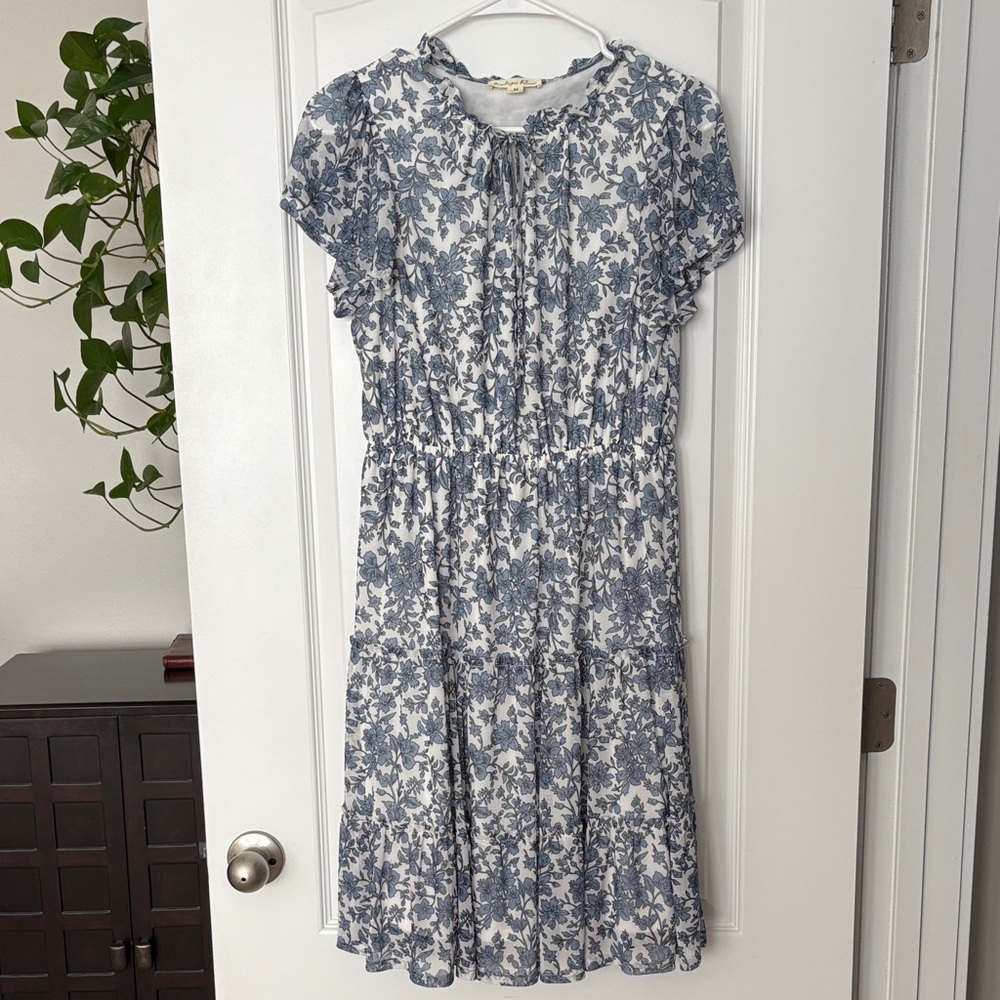 INDIGO ROSE Floral Blue and White Dress